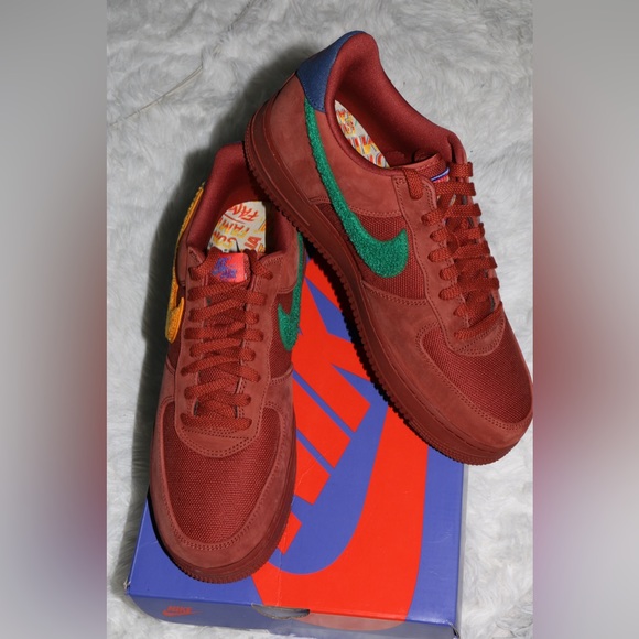 Nike Air Force 1 Low 'La Familia’ Red SP DV5153-600 Mens Size 11 Women’s 12.5 - Picture 4 of 16